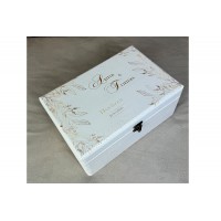 Reminder box with wedding motif and golden letters