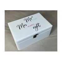 Reminder box with wedding motif mr and mrs