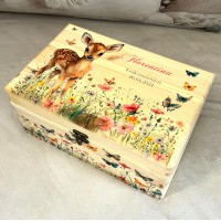 Personalisierte Erinnerungsbox (natur) mit süßem Reh in der Wiese,  zur Kommunion, Konfirmation oder Taufe