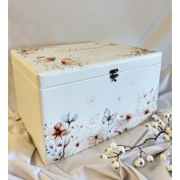Erinnerungsbox mit Schmetterlinge in Boho Stil, mit Geburtsdaten personalisiert