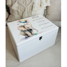 Erinnerungsbox mit süßem Elefanten mit Luftballons, mit Geburtsdaten personalisiert