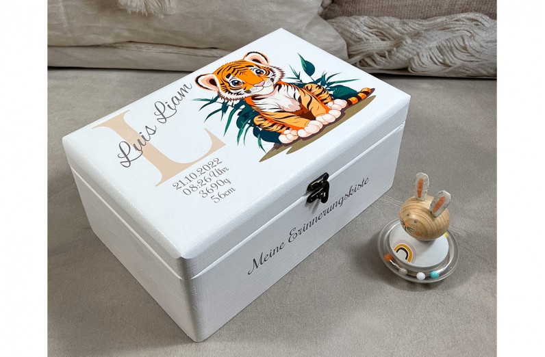Erinnerungsbox Motiv Tiger, personalisiert mit Geburtsdaten 