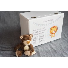 Memory box with baby lion motif and dates of birth 2